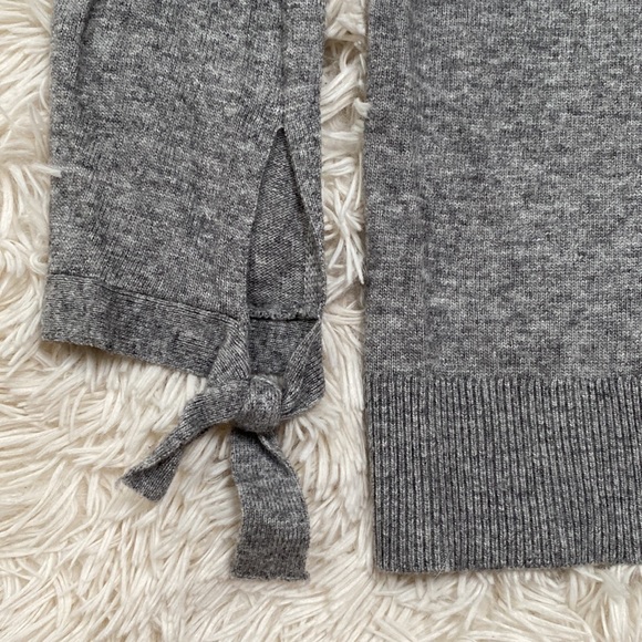 Loft Crewneck Tie Sleeve Sweater 💗 Gray - Picture 8 of 12